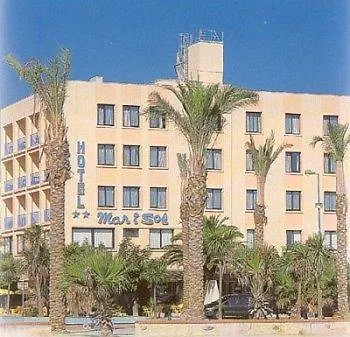 Logis Restaurant Mar I Sol Saint-Cyprien (Pyrenees-Orientales)