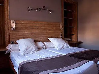 Logis Restaurant Mar I Sol Hotel Saint-Cyprien (Pyrenees-Orientales)