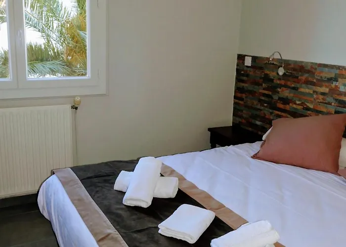 Logis Restaurant Mar I Sol Hotel Saint-Cyprien (Pyrenees-Orientales)