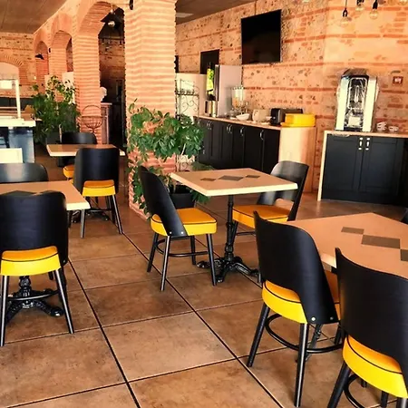 Logis Mar I Sol - Restaurant En Bord De 2* Saint-Cyprien (Pyrenees-Orientales)