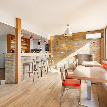 Logis Mar I Sol - Restaurant En Bord De 2*