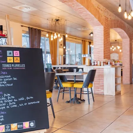 Logis Mar I Sol - Restaurant En Bord De סן סיפריאן