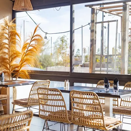 Logis Mar I Sol - Restaurant En Bord De 2*