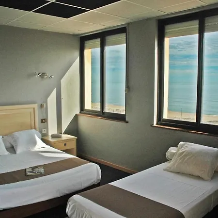 Logis Mar I Sol - Restaurant En Bord De מלון סן סיפריאן