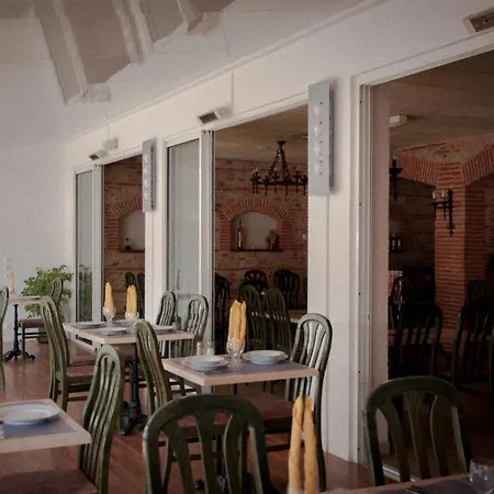 Hotel Logis Mar I Sol - Restaurant En Bord De 2*